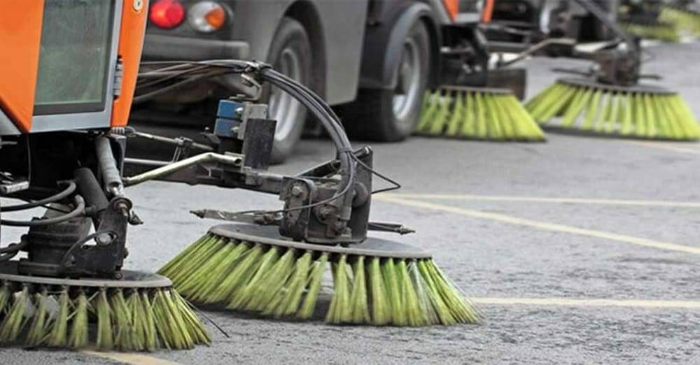 Implementati i servizi di spazzamento e pulizia delle strade.