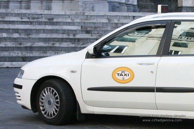 Taxi per strada