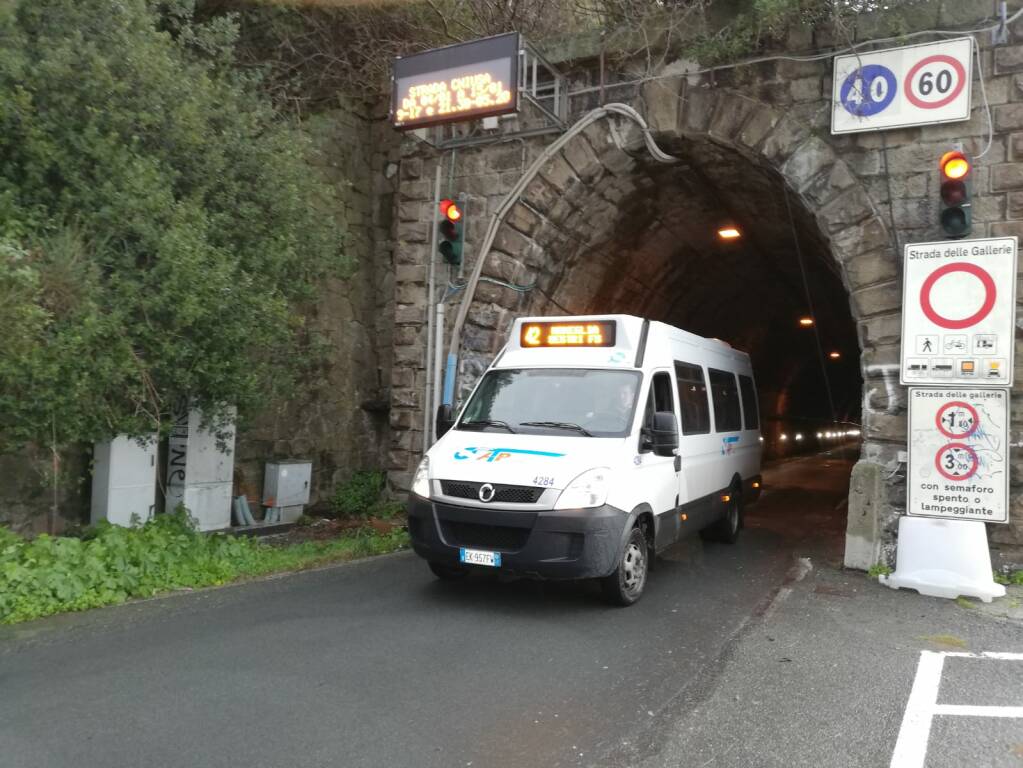 bus, moneglia