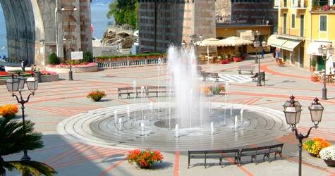 fontana in piazza a Zoagli